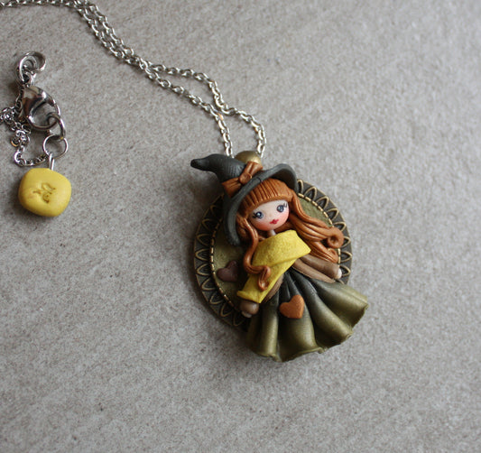 Collana in acciaio inox con piccola streghetta in fimo VI