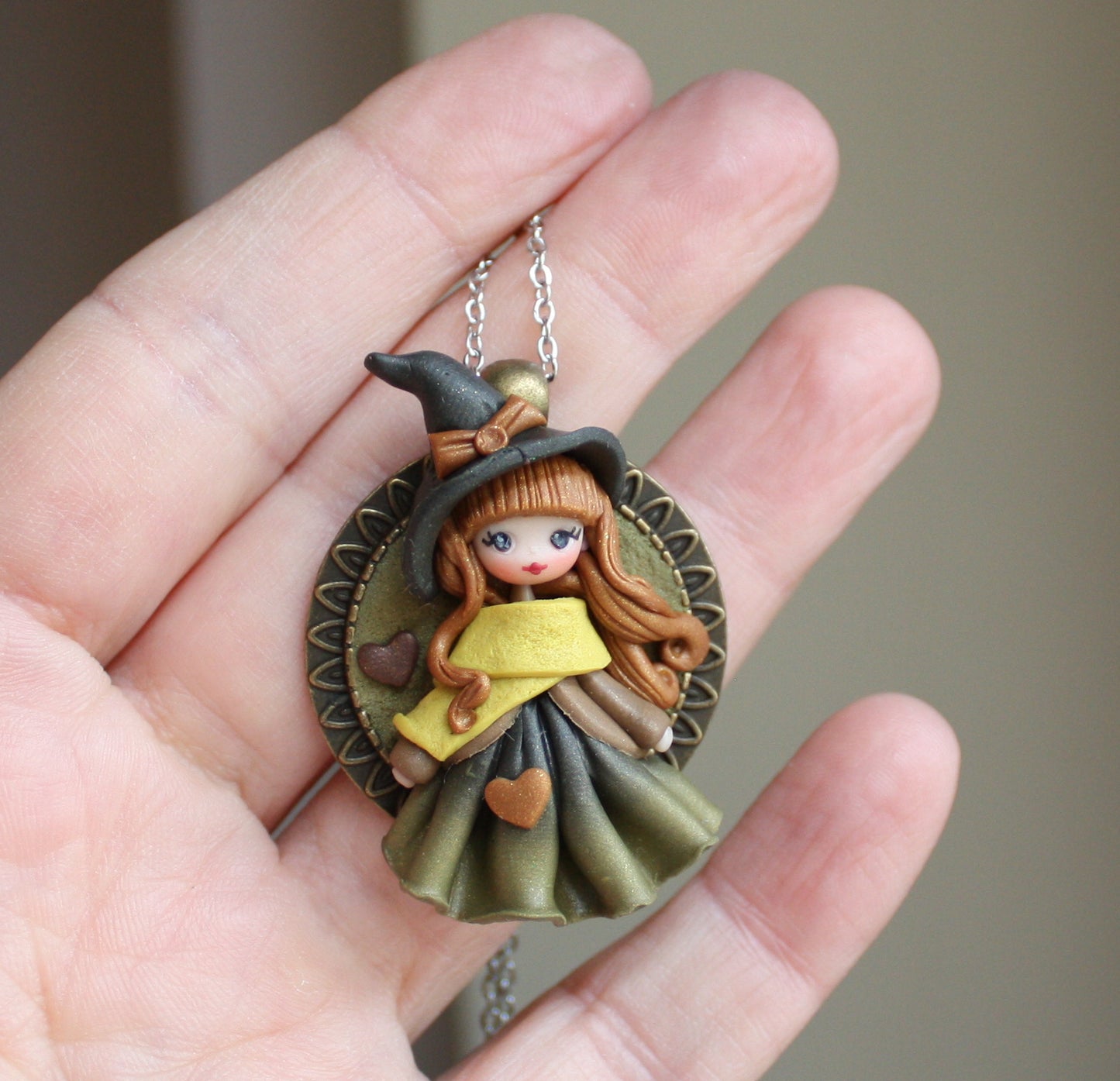 Collana in acciaio inox con piccola streghetta in fimo VI